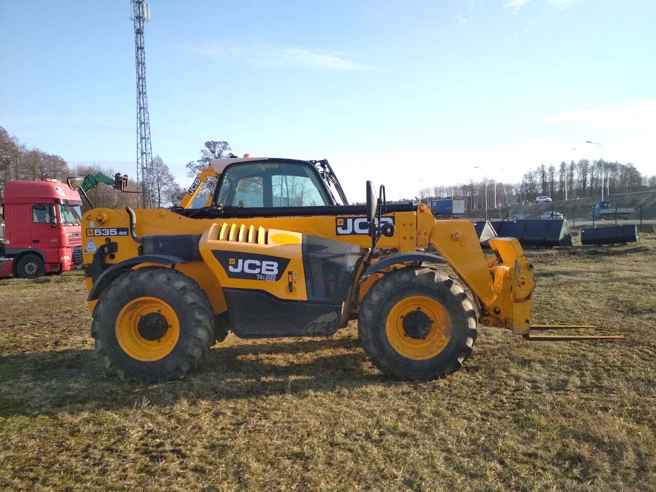 Ladowarka teleskopowa JCB 535-95