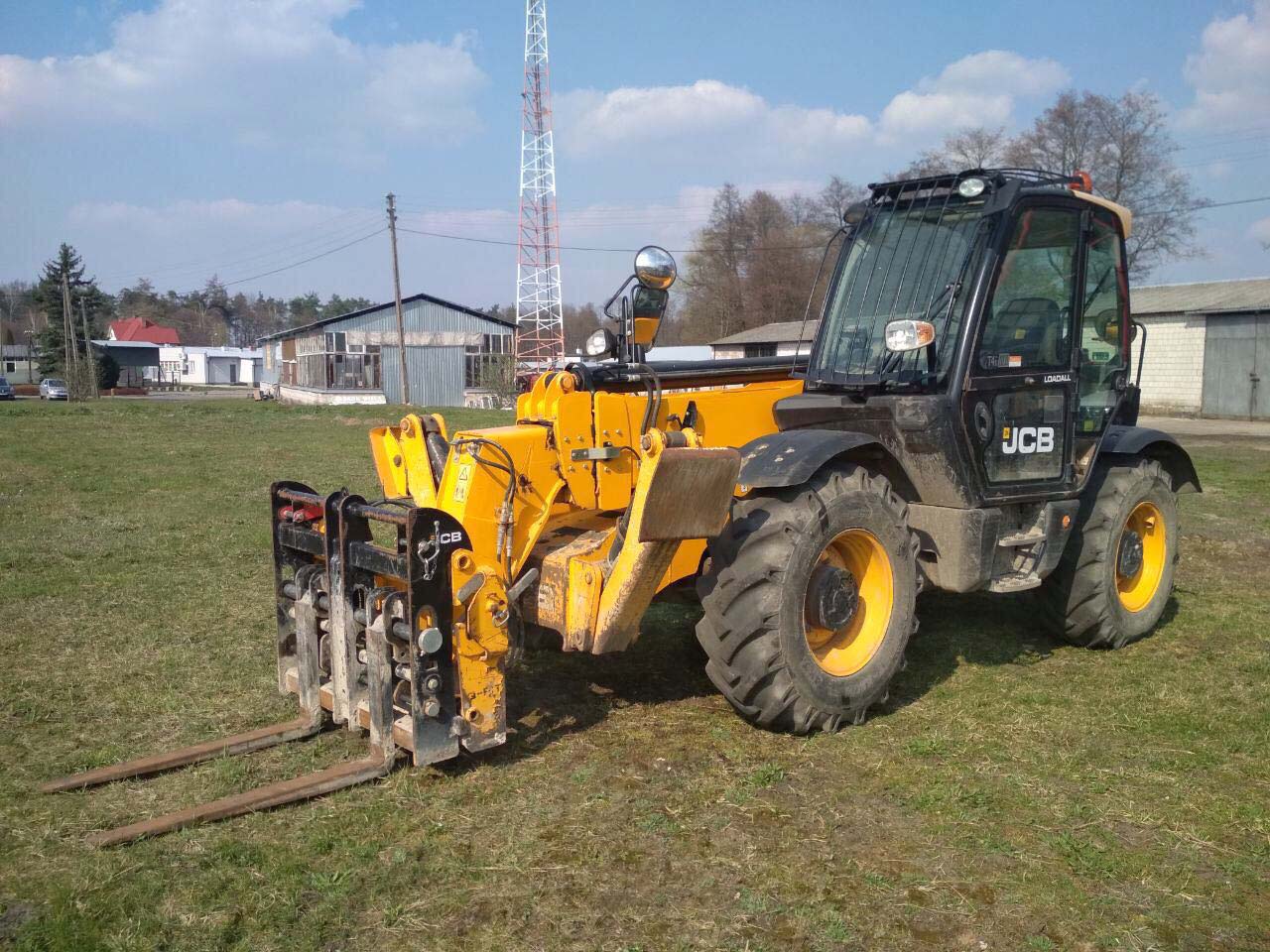 Ladowarka teleskopowa JCB 535-125